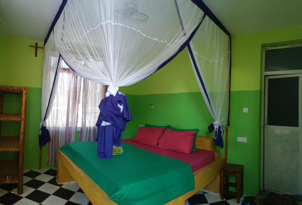 La Locanda Lodge - Apartment, 4 Double Rooms & Kitchen Near The Beach Джамбиани Екстериор снимка
