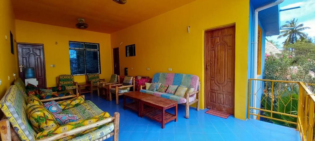 La Locanda Lodge - Apartment, 4 Double Rooms & Kitchen Near The Beach Джамбиани Екстериор снимка