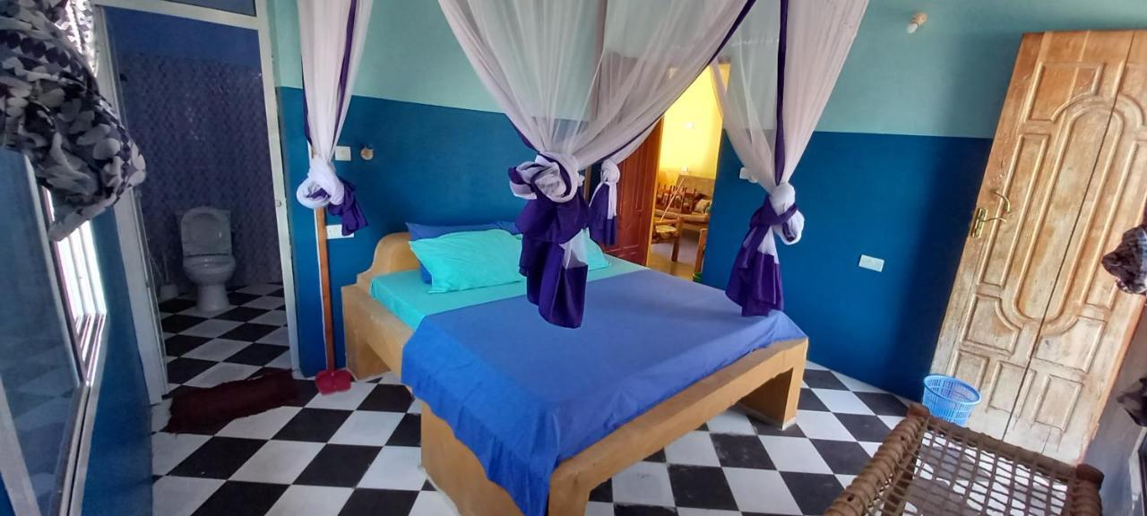 La Locanda Lodge - Apartment, 4 Double Rooms & Kitchen Near The Beach Джамбиани Екстериор снимка